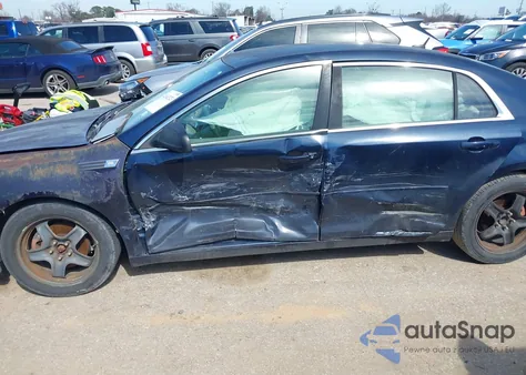 2010 Chevrolet Malibu Ls z USA, uszkodzony, nr VIN 1G1ZB5EB6AF207136